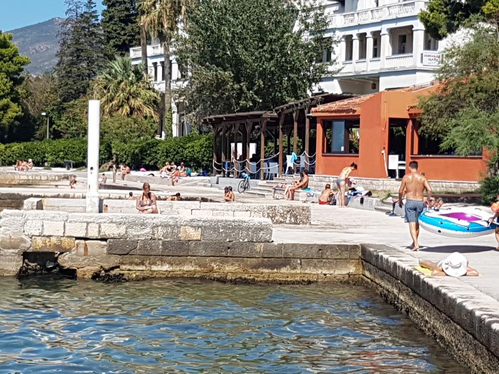 Apartment Roma Kaštela Exteriör bild